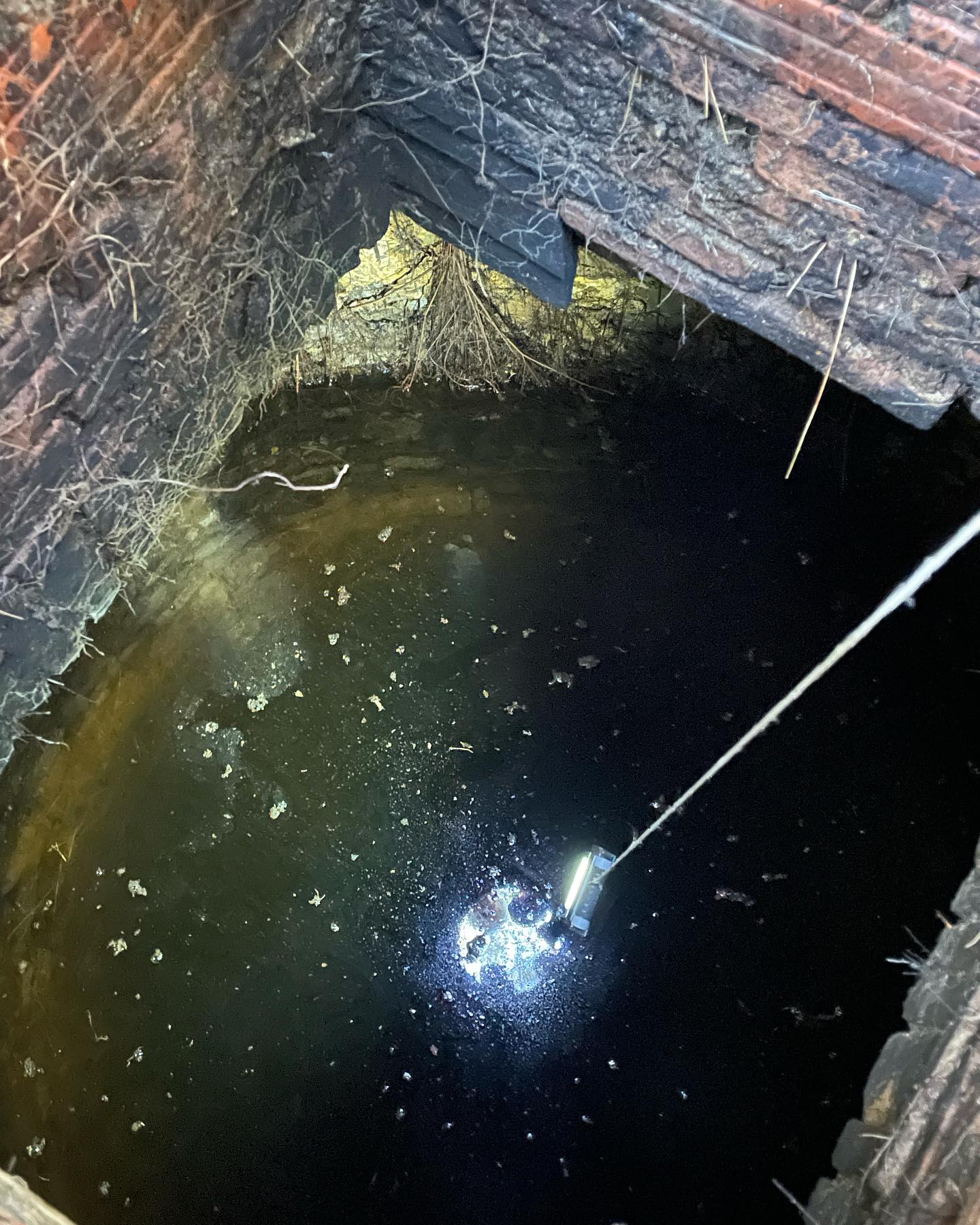 Mistero Risolto: Trovata la Cisterna Segreta che Alimenta la Grande Vasca!